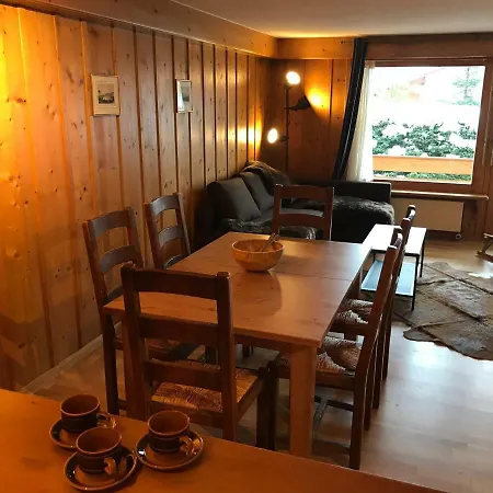 Central, Cosy, Sunny & Sauna Apartman *