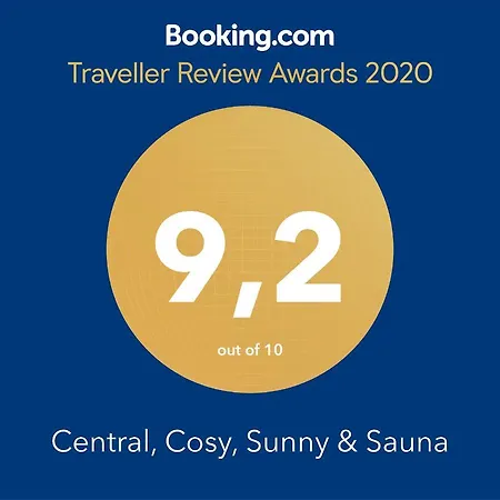 Central, Cosy, Sunny & Sauna 公寓 *